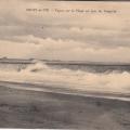 Croix-de-Vie, vague sur la plage, un jour de tempête.