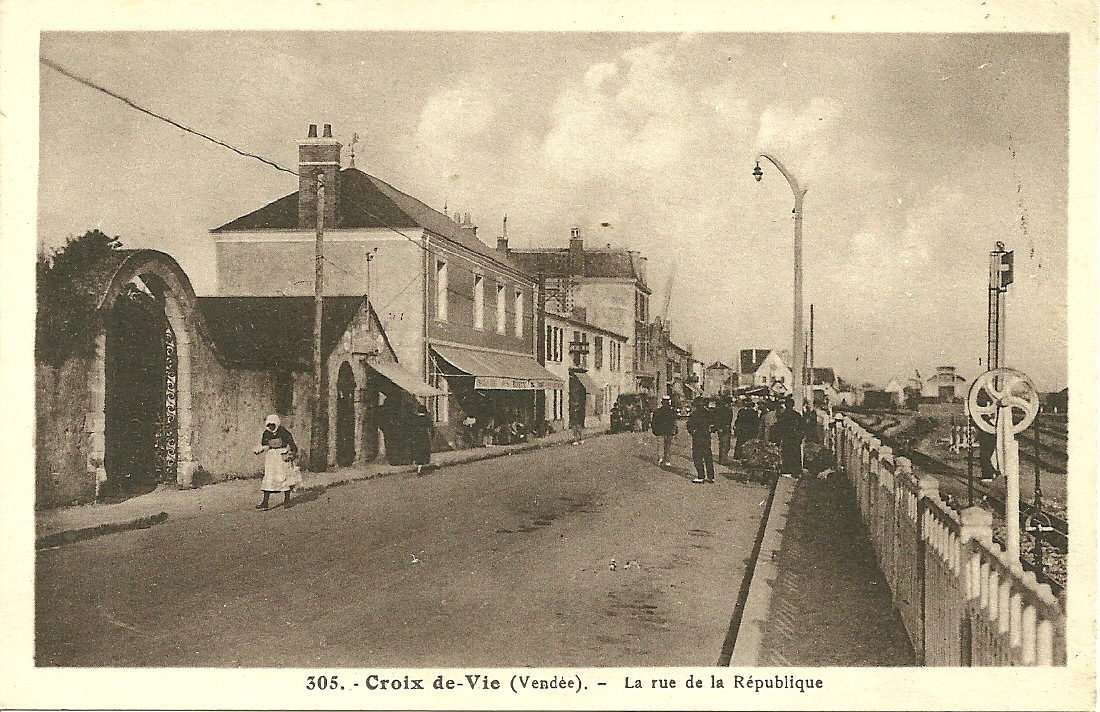 Croix-de-Vie, la rue de la République.