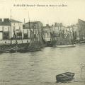 Saint-Gilles-sur-Vie, barques de pêche, les quais, le moulin.