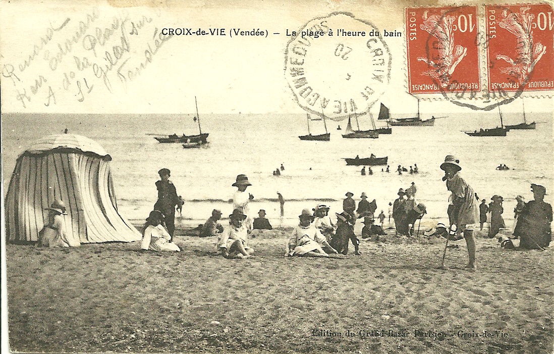 Croix-de-Vie, la plage à l'heure du bain.