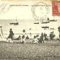 Croix-de-Vie, la plage à l'heure du bain.