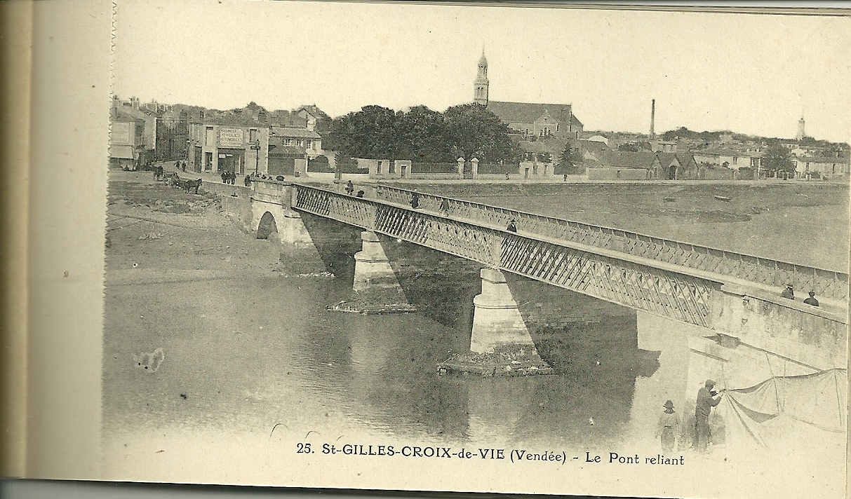 St-Gilles-Croix-de-Vie, le pont reliant.
