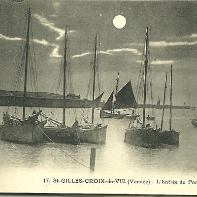 Le port de Croix-de-Vie et toute son activité.