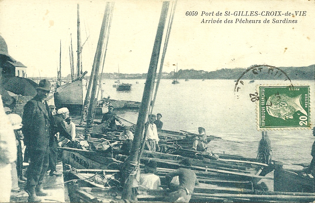 Port de St-gilles-Croix-de-Vie, arrivée des pêcheurs.